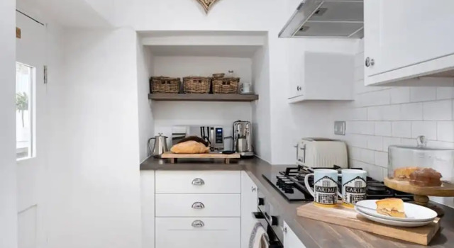 Wharton Cottage Lake District Retreat, Забронировать Дом для отпуска Отели Озерный края с парковкой, Парковка