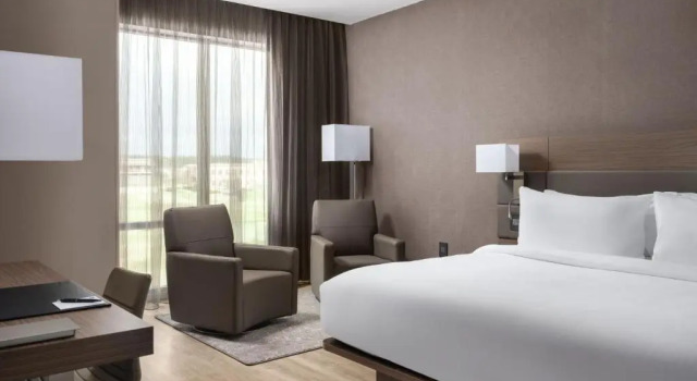 Suite AC Hotel by Marriott Jackson Ridgeland