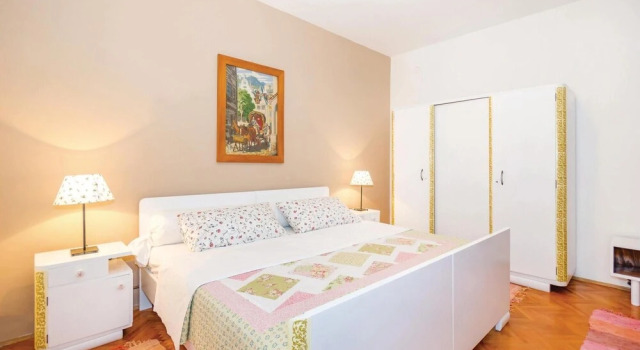 Beautiful Home in Senj With Wifi and 3 Bedrooms, Book Hotel Hoteller i Senj med parkering, Parkering