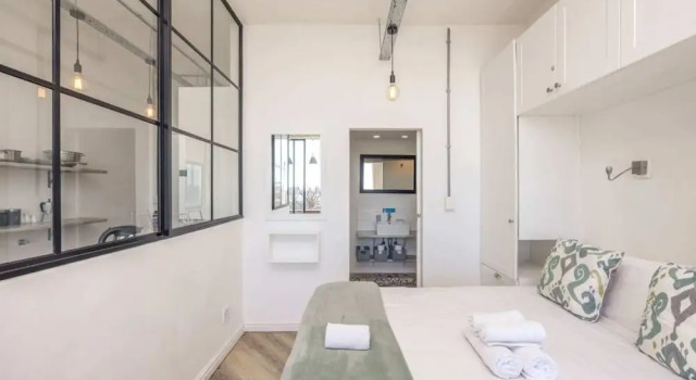 Homely Studio Apartment in Cape Town, Забронировать Апартаменты/квартира Отели Cape Peninsula с парковкой, Парковка