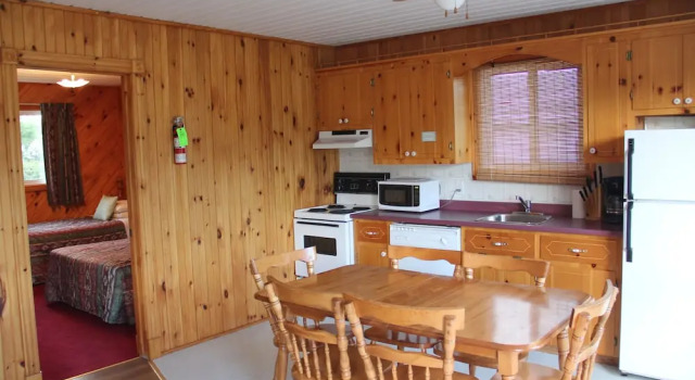 Коттедж Executive Hidden Acres Cottages