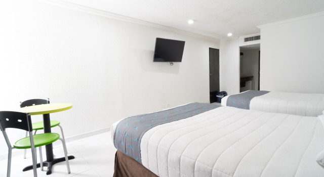 Трёхместный номер Comfort Calypso Beach Hotel