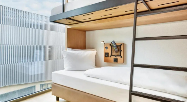 Quadruple room H2 Hotel Leipzig