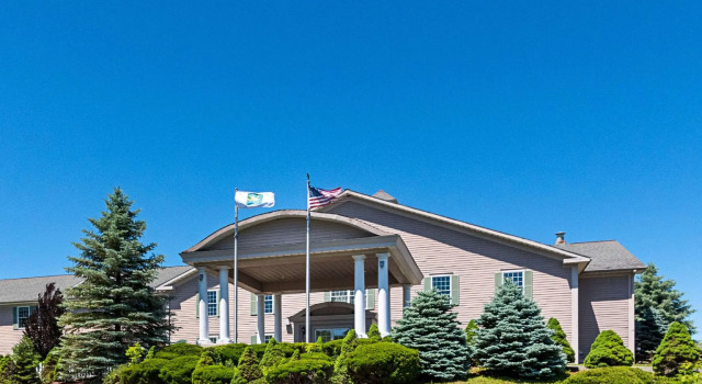 Кровать в общем номере Quality Inn & Suites Schoharie near Howe Caverns