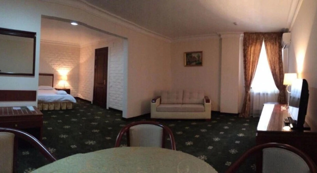 Suite familiare con vista Arien Plaza