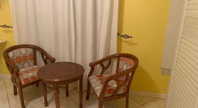 The Pine Tree Court, Book Hotel Hoteller i Gaborone med parkering, Parkering