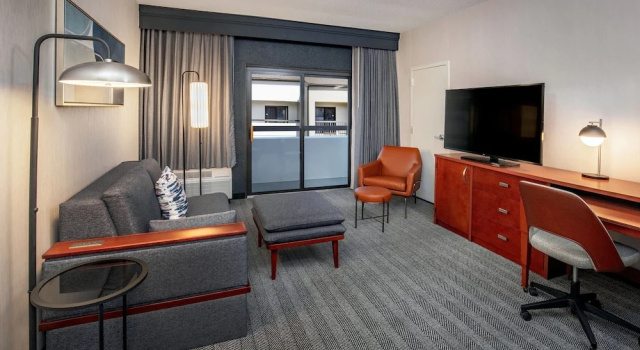 Люкс Courtyard by Marriott Boston Andover