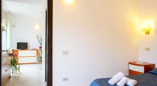 Номер Standard Дуплекс с 2 комнатами с балконом и с видом на море Hotel Royal