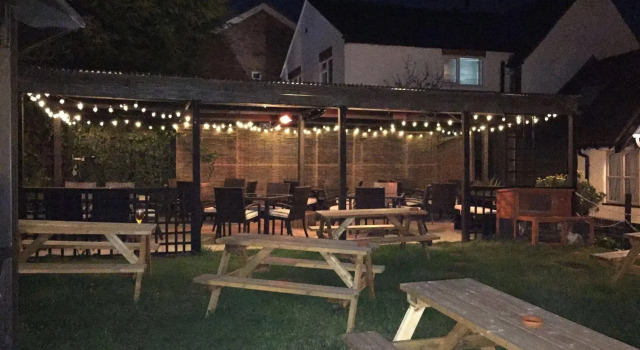 The Bluebell Inn and Lodge, Rezervasyon Otel Leicester Leicestershire