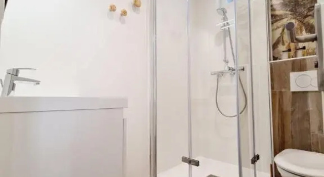 Четырёхместный номер Standard Hotel Caravelle