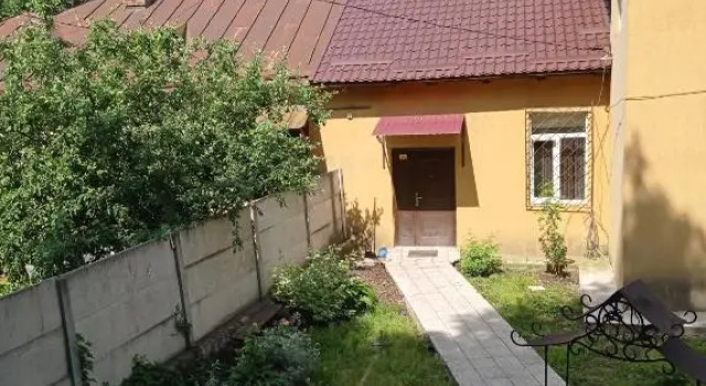 Park House, Prenota Hotel Hotel a Rivne con parcheggio, Parcheggio
