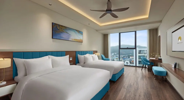 Семейный номер Premier с видом на город The Watson Premium HaLong Hotel