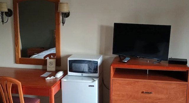 Номер Comfort Landmark Motel