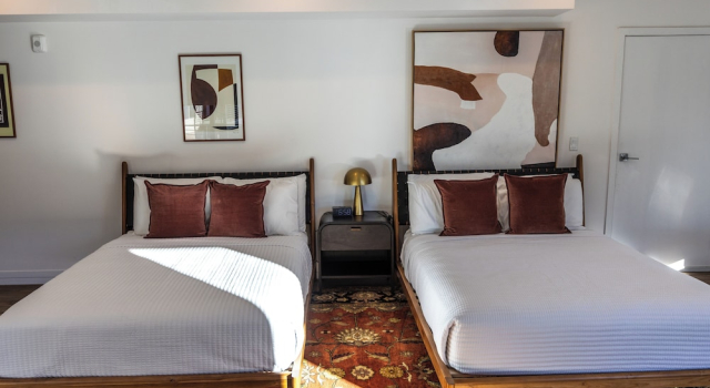 The Sierra House, Rezerwuj Apartamentowiec hotelowy Hotele w Mammoth z parkingiem, Parking