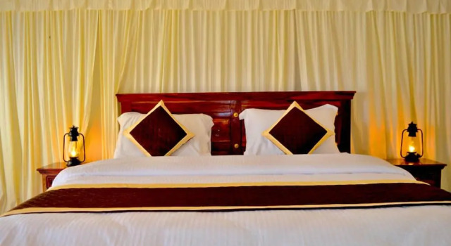 Тент с 3 комнатами с видом на окрестности Отель Thour Nature Resorts