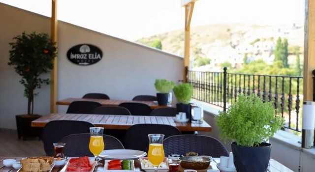 Elia İmroz Hotel, Rezerwuj Hotel Hotele w Gokceada Town z parkingiem, Parking