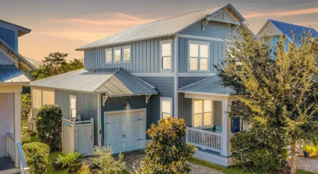 2 Homes, Sleeps 25 Pool, Firepit, Free Golf Carts Blue Mountain Beach