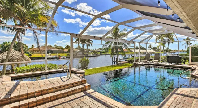 Коттедж Waterfront Pool & Spa: Relaxing Cape Coral Retreat