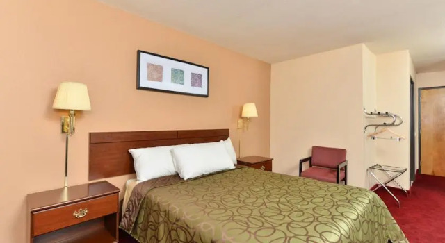 Americas Best Value Inn Brandenburg, Book Hotel Hoteller i Brandenburg med pool, Swimmingpool