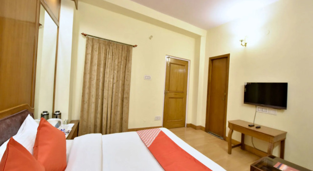 OYO 5268 Hotel Himland East