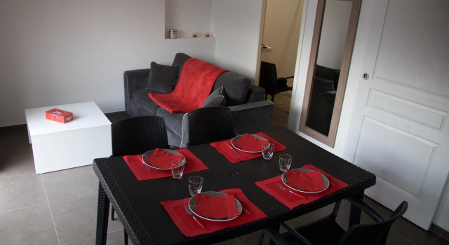 Hotel Sampiero Corso, Varaa Hotelli Propriano 