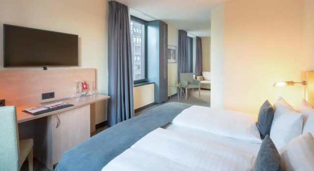 Номер Business IntercityHotel Hamburg Hauptbahnhof