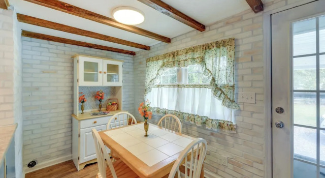 Коттедж с 3 комнатами Charming New Bern Cottage w/ Grill & Fire Pit!