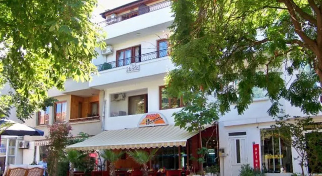 Yo-Ho Guest House