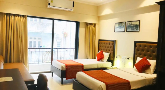 Номер Executive West End Hotel