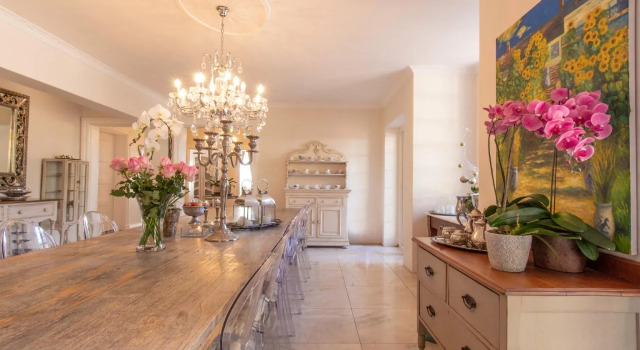 Rhonda's Manor Boutique Guest House