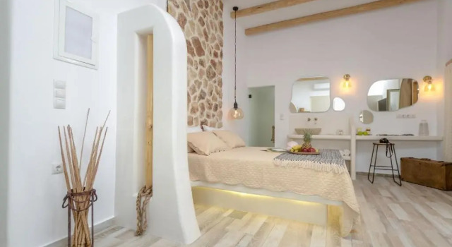 Aegean White Home