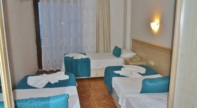 Трёхместный номер Yeshill Beach Hotel