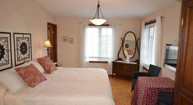 Girasole Tuscan-style B&B, Varaa Bed and Breakfast Niagara Wine Region Ontario