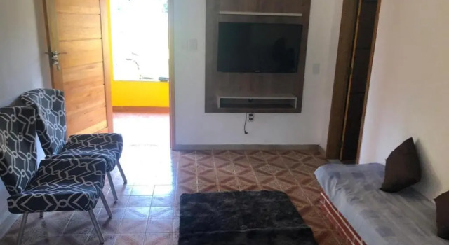 Casa Com Piscina a 3 Quadras da Praia da Vila, Забронировать Отель Отели штата Рио-де-Жанейро с парковкой, Парковка