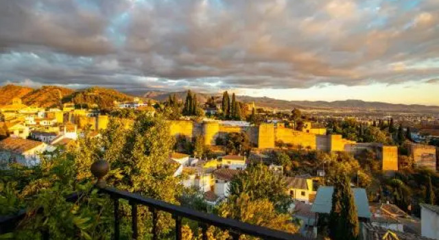 Mirador De San Cristóbal, Забронировать Отель Гранада Granada Province, рядом с Городской совет Гранады