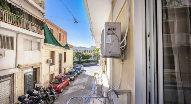 Acropolis 5 Hills 1st FLR Aprt, Забронировать Апартаменты/квартира Афины Острова Саронического залива - Аттика, рядом с Холм Филопаппос