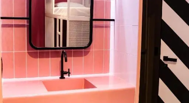 Кровать в общем номере (женский номер) Artsy Vitoria Hostel
