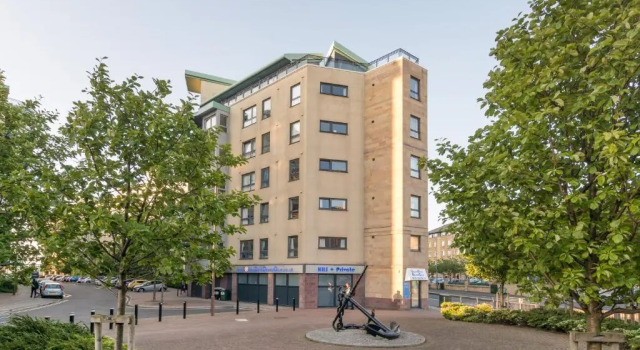 403 Portland Gardens Penthouse Apartment, Prenota Appartamento Hotel a Lothian con parcheggio, Parcheggio