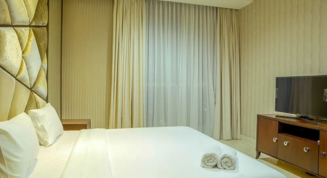 Luxury Four Winds Apartment Near Senayan And Slipi, Book Apartment Grogol Jakarta