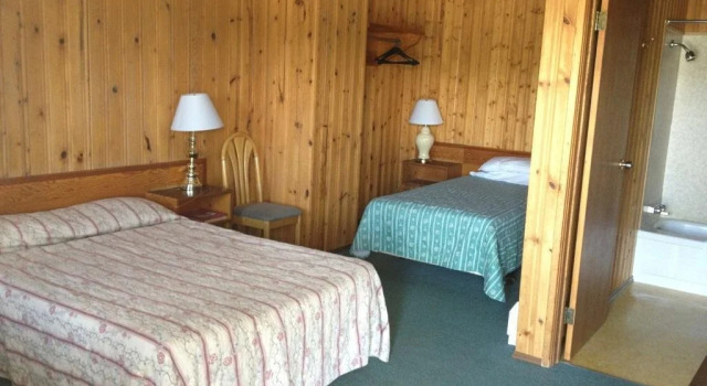 Glacier View Inn