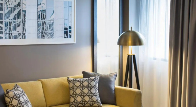 Полулюкс Vibe Hotel Sydney