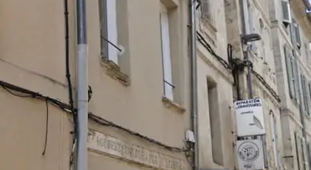 Appartement - Le Petit Avignonnais Magnanens Intramuros, Prenota Appartamento Hotel a Alvernia con parcheggio, Parcheggio