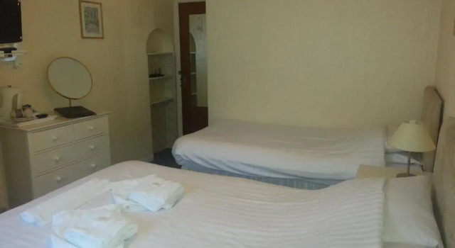 Трёхместный номер Standard Цокольный этаж Eastmount Hall Hotel