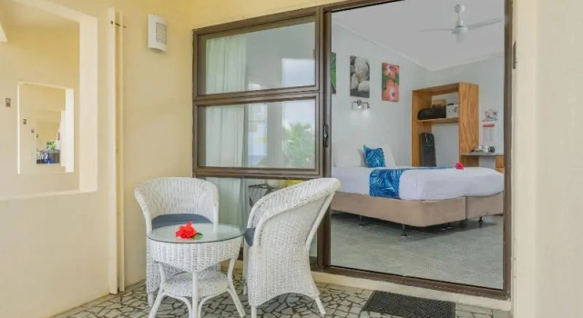 Двухместный номер Standard с балконом и с видом на океан Club Raro Resort