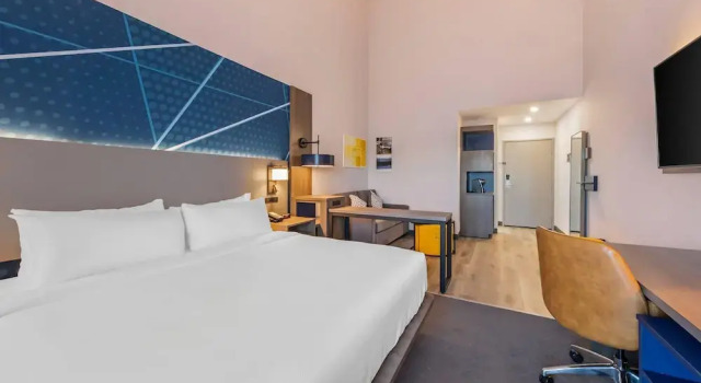 Двухместный люкс с балконом Comfort Inn & Suites Irvine Spectrum