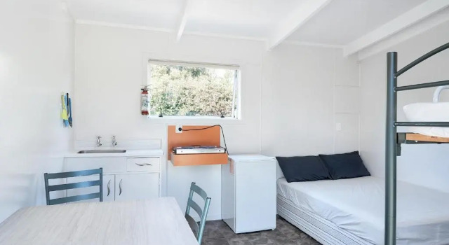 Четырёхместный номер Economy Mercury Bay Holiday Park