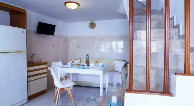 Коттедж Villa Skiadeni - Sea front house
