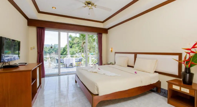 Номер Deluxe Serenity Lakeside Resort