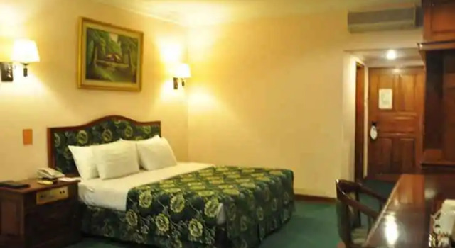 Puri Khatulistiwa, Book Hotel Sumedang West Java