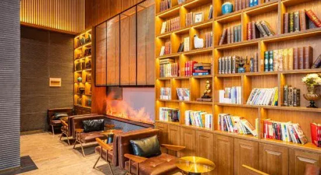 James Joyce Coffetel Hotel (Beijing Sanlitun Hujialou Subway Station)